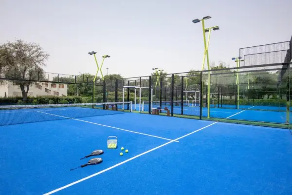 Terrain de padel : Al Messila, A Luxury Collection Resort & Spa, Doha, Doha - photo 1