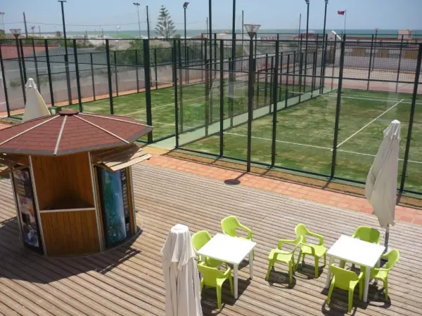 Terrain de padel : Albergue Inturjoven Punta Umbría, Andalousie - photo 3