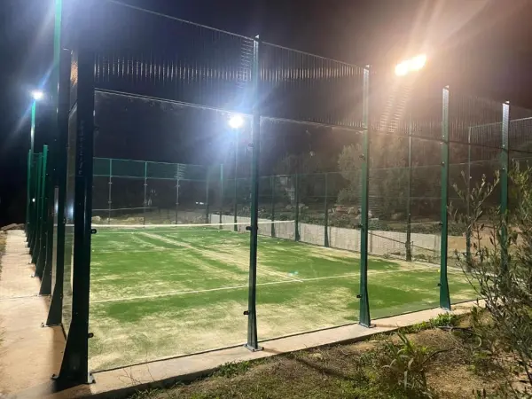 Padelplatz bei Alora Mountain views Padel Villa, Andalusien - Foto 1