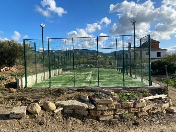 Padelplatz bei Alora Mountain views Padel Villa, Andalusien - Foto 3
