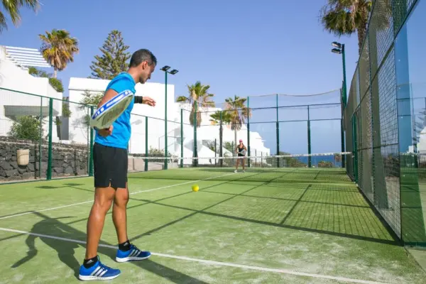 Padelplatz bei Apartamentos LIVVO Morromar, Kanarische Inseln - Foto 4