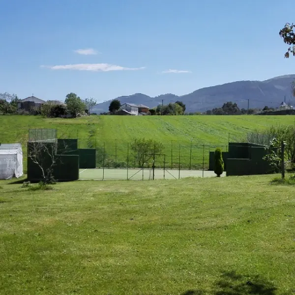 Padelplatz bei Apartamentos Rurales Ca Xuacu, Asturien - Foto 1