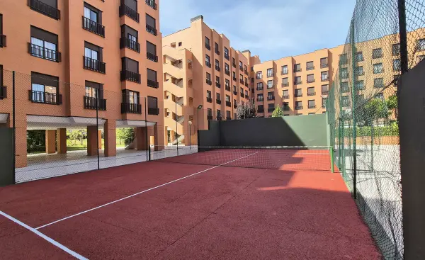 Padelplatz bei Apartamentos Suites Florida, Region Madrid - Foto 1