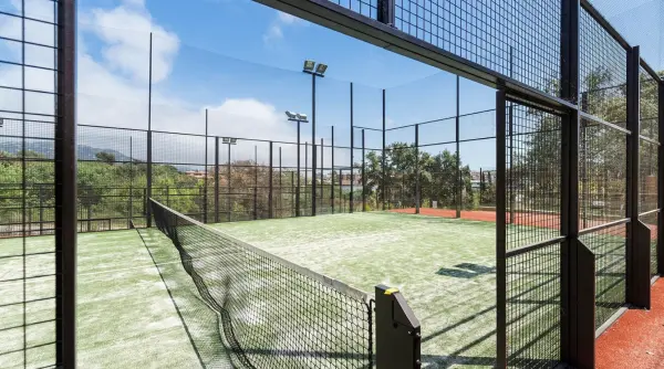 Padelplatz bei Aparthotel Costa Encantada, Katalonien - Foto 2