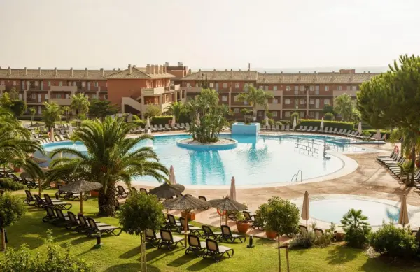 Aparthotel Ilunion Sancti Petri - Hotelfoto 1