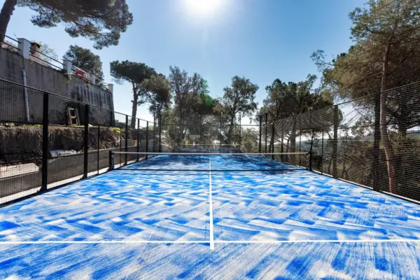 Pista de pádel en Arenys de Munt Padel Villa, Andalucía - foto 1