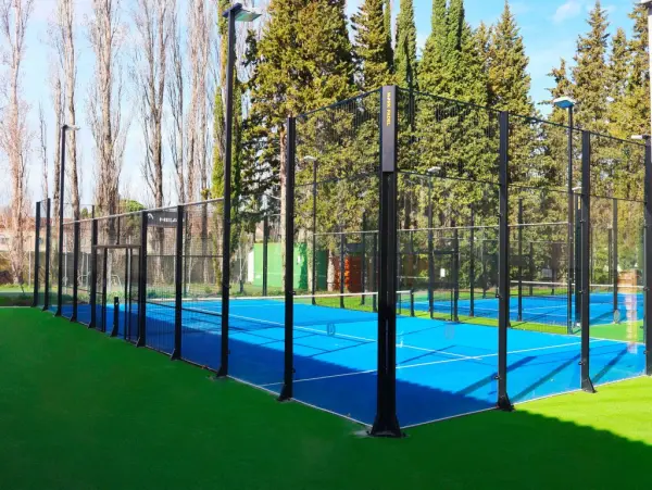 Padel court at Belambra Clubs L'Isle Sur La Sorgue - Domaine De Mousquety, Provence-Alpes-Côte d'Azur - photo 1