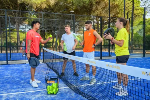 Padel court at Belambra Clubs La Grande Motte - Petite Camargue Presqu'île Du Ponant, Occitanie - photo 1