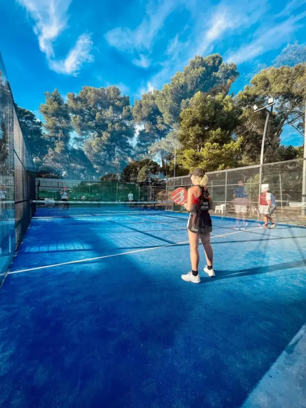 Padel court at Belambra Clubs Presqu'île De Giens - les Criques, Provence-Alpes-Côte d'Azur - photo 3