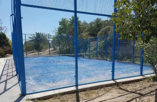 Pista de pádel en Casa Rural Las Adelfas De Olveite, Castilla-La Mancha - foto 3
