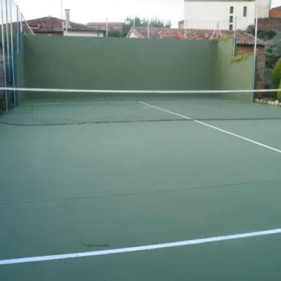 Pista de pádel en Casa Rural Sietevillas Padel, Extremadura - foto 1