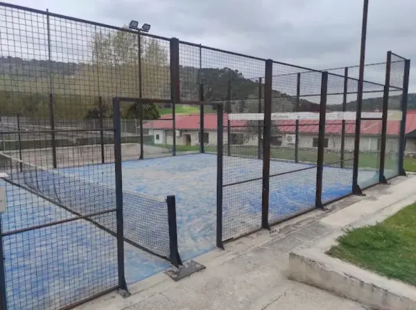Padelplatz bei Casa Rural Valimón, Kastilien und León - Foto 1