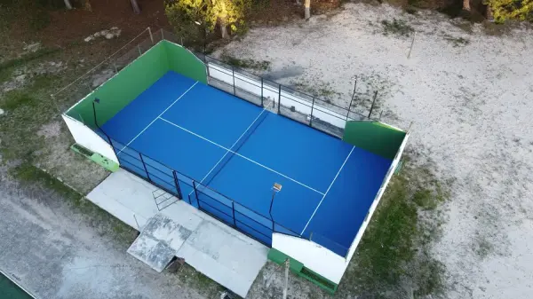 Pista de pádel en Centro Militar Salinas, Salinas - foto 1