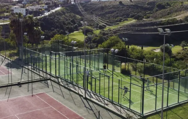 Pista de pádel en Colina del Paraiso, Andalucía - foto 2