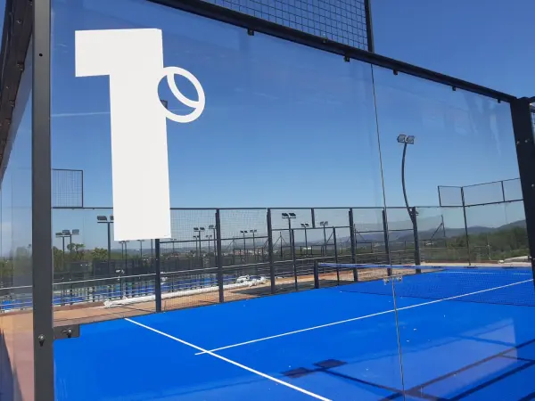 Padelplatz bei Dolce by Wyndham Barcelona Resort, Katalonien - Foto 3