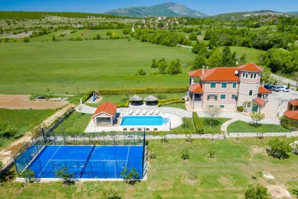 Drniš Mountain View Padel Villa, Drniš, Kroatien
