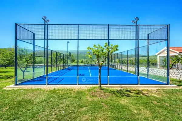 Padelplatz bei Drniš Mountain View Padel Villa, Drniš - Foto 2