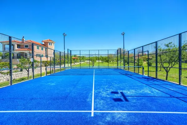 Padelplatz bei Drniš Mountain View Padel Villa, Drniš - Foto 3
