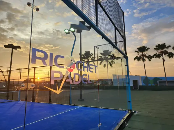 Pista de pádel en Dusit Thani Laguna Singapore, Región Este - foto 1
