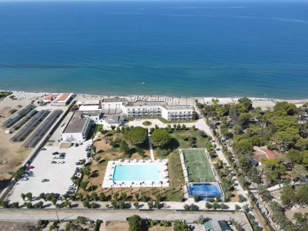 Eleamare Resort - hotel photo 1