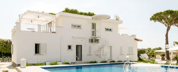 Female Resort - hotel photo 1