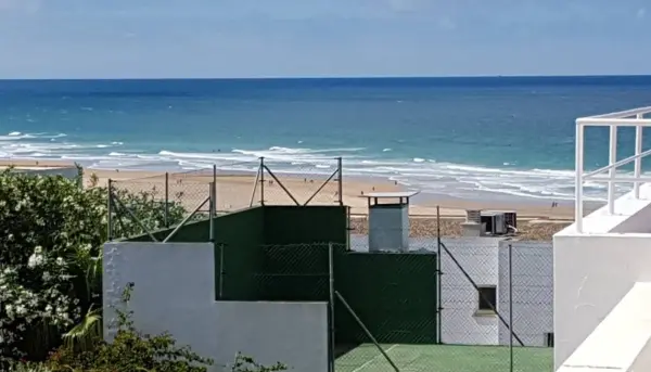 Padelplatz bei Fergus Conil Park, Andalusien - Foto 1