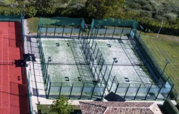 Terrain de padel : Finca Cortesin Hotel Golf & Spa, Andalousie - photo 1
