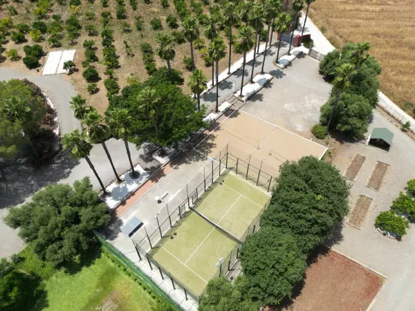 Pista de pádel en Finca La Familia Naranja, Andalucía - foto 1