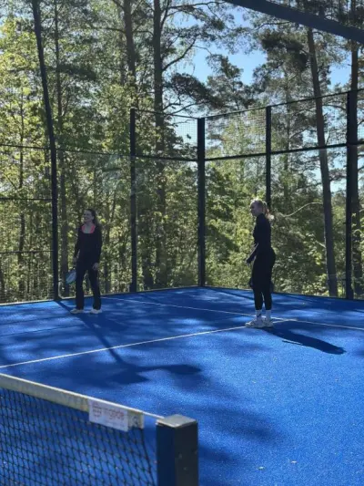 Padelplatz bei Gammelgård Pizza & Padel Resort, Südwestfinnland - Foto 2