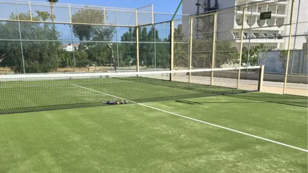 Pista de pádel en Golden Coast Beach Hotel, Distrito de Famagusta - foto 2