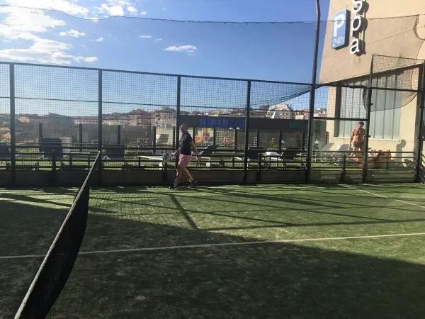 Pista de pádel en Gran Hotel Luna de Granada, Andalucía - foto 2