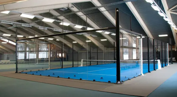 Terrain de padel : Grand Hotel des Bains Kempinski, Saint-Moritz - photo 2