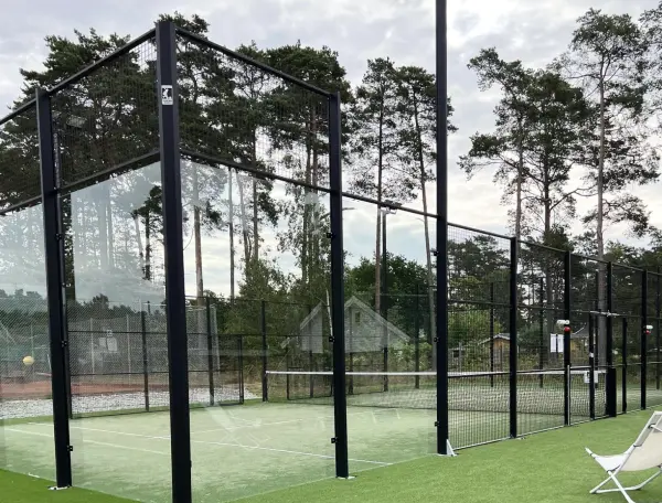 Padelplatz bei Hälleviks Havsbad, Blekinge - Foto 3