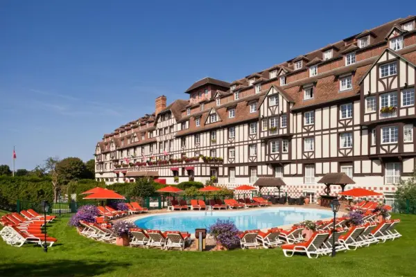 Hôtel Barrière L'Hôtel du Golf - Hotelfoto 3