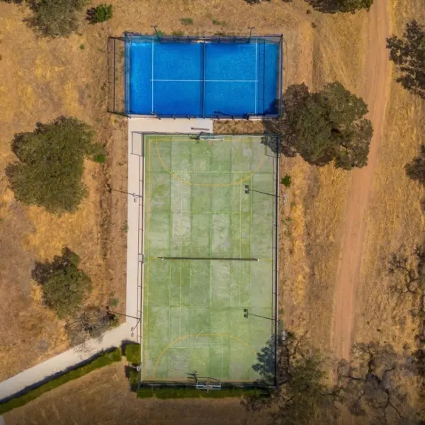 Terrain de padel : Herdade dos Delgados, Évora - photo 1