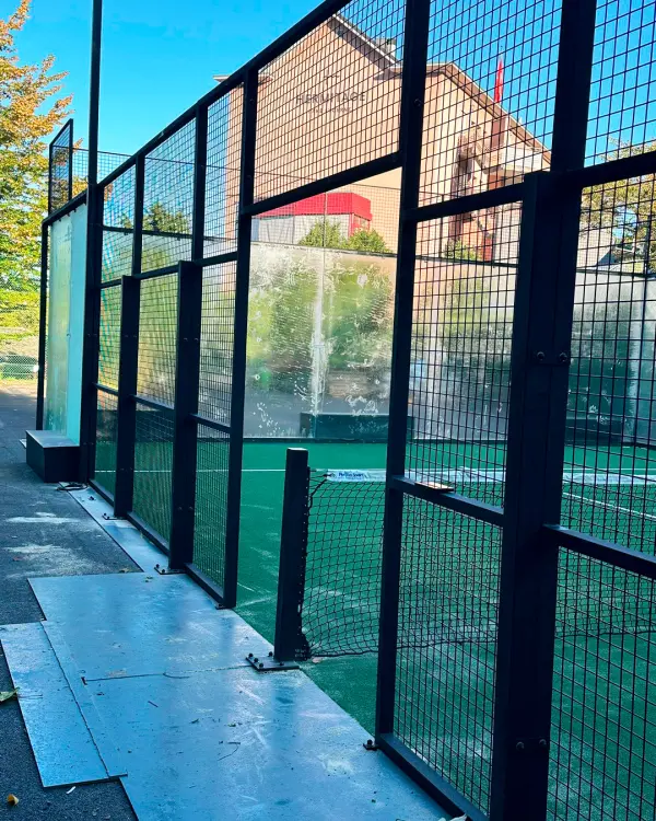 Pista de pádel en HERMITAGE Lake Lucerne - Beach Club & Lifestyle Hotel, Lucerna - foto 3