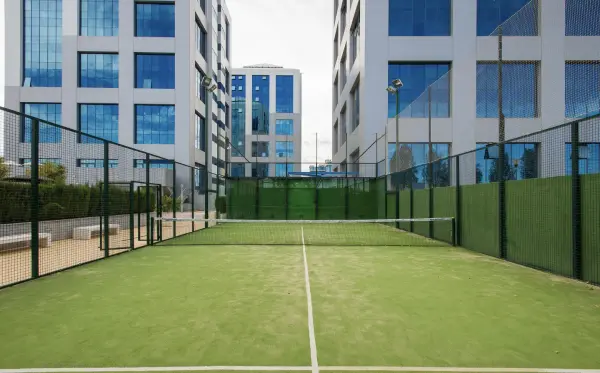 Padelplatz bei Hilton Garden Inn Sevilla, Andalusien - Foto 1