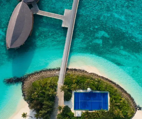 Pista de pádel en Hilton Maldives Amingiri Resort & Spa, Atolón Malé Norte - foto 1