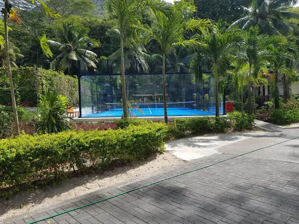 Pista de pádel en Hilton Seychelles Labriz Resort & Spa, Islas Interiores - foto 1