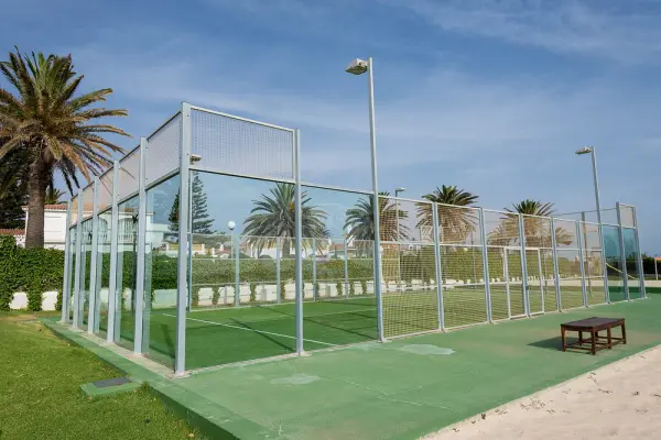 Pista de pádel en Hipotels Flamenco Conil, Andalucía - foto 1