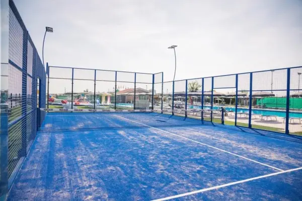 Terrain de padel : Hotel Baya Strand, Milano Marittima - photo 2
