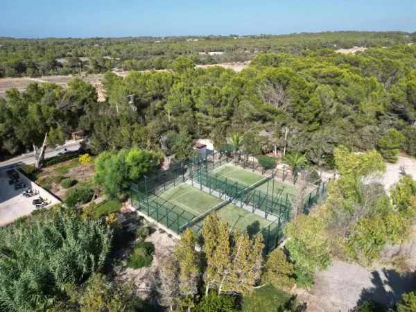 Padel court at Hotel Cala Saona, Balearic - photo 3