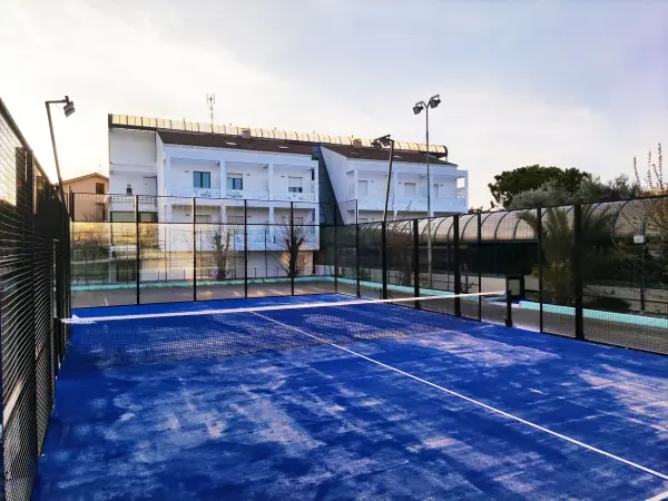 Padel court at Hotel Eden Park, Marina di Montemarciano - photo 2