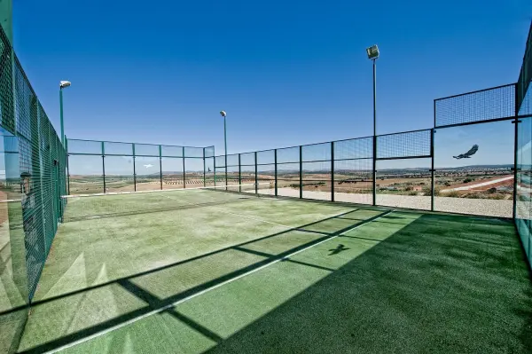 Padelplatz bei Hotel La Caminera Club de Campo, Kastilien-La Mancha - Foto 2