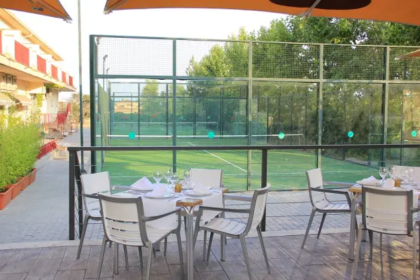 Pista de pádel en Hotel La Ermita, Comunidad de Madrid - foto 1