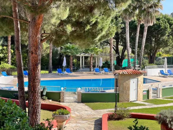 Hotel La Romarine - hotel photo 2