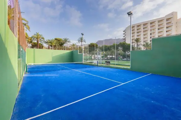Pista de pádel en Hotel Moon Dreams Portomagno, Andalucía - foto 1