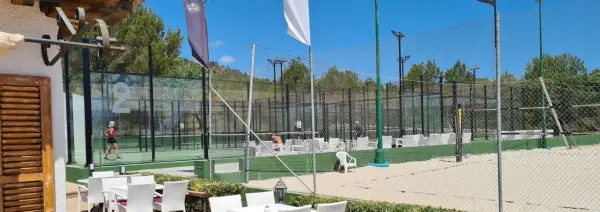 Padelplatz bei Hotel Na Taconera Sport & Relax, Balearen - Foto 1