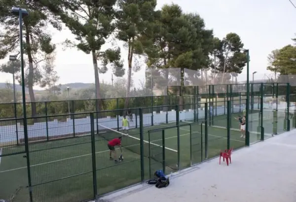 Padelplatz bei Hotel Santa Barbara, Aragonien - Foto 1