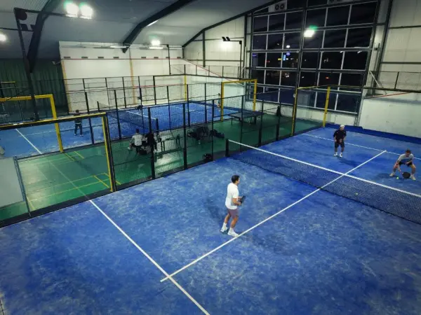 Terrain de padel : Hotel Sportwelt Radeberg, Saxe - photo 1